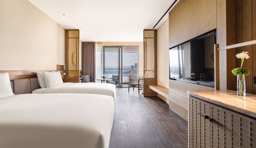 Deluxe Twin Room with Lake View