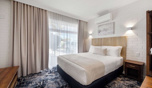 Deluxe Room, Multiple Beds
