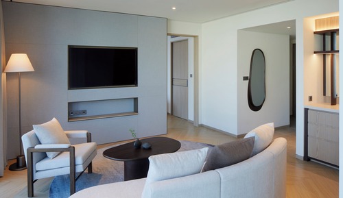 Club Prestige Suite (Club access for 4)