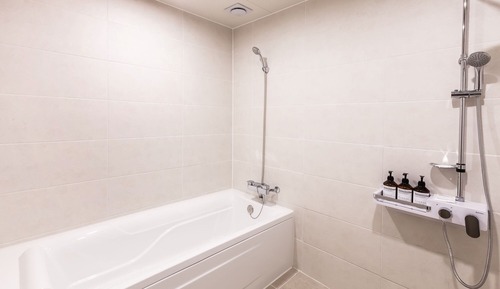 Room (Premium/free quick breakfast service )