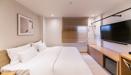 Room (Standard/free quick breakfast service)