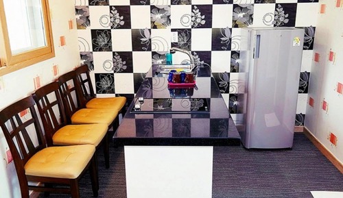 Room (Building 3 Room 202 (Salt Water Hot S)