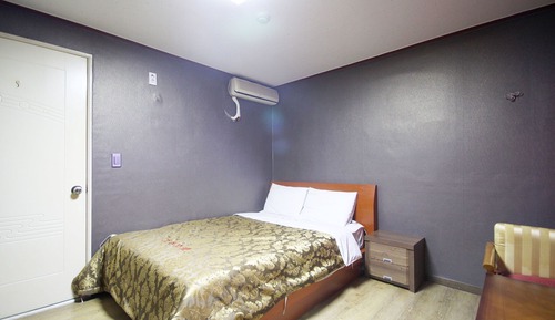 Room (Standard Room)