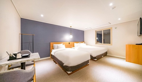 Room (Deluxe Triple (No cancellation during)