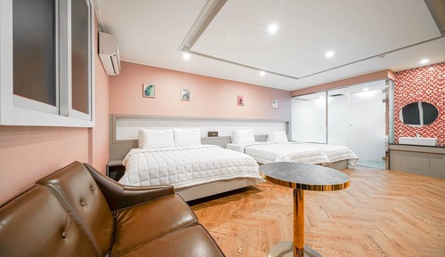 Room (Special Price Premium Triple Bed Room)