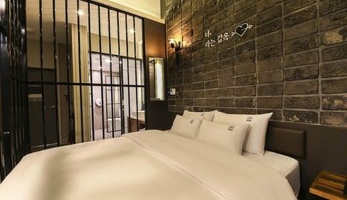 Room (Event Room-Prison Room (System Air Co)