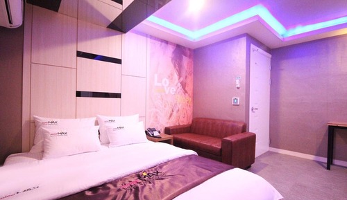 Room (Deluxe Room-Early Check-in EVENT (100)