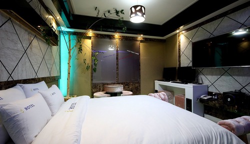 Room (Deluxe (ocean view 1 high-end PC free)