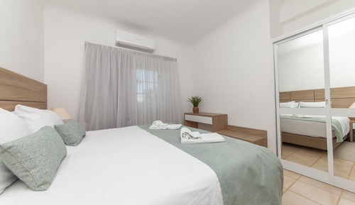 Standard Studio, 2 Twin Beds, Terrace, Pool View