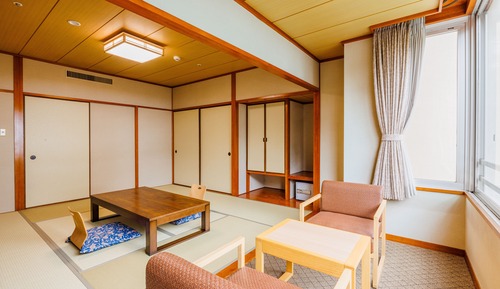 Japanese Style Room A, Smoking