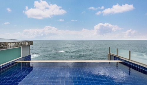 F. Royal Suite, Ocean View