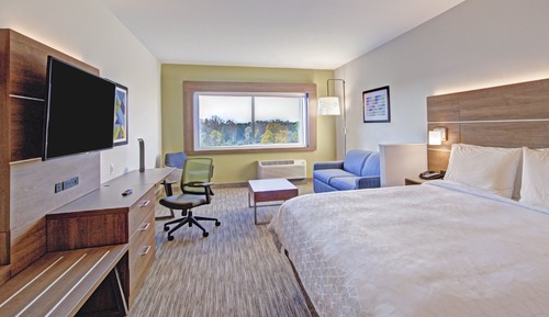 Standard Room, 2 Queen Beds, Lake View