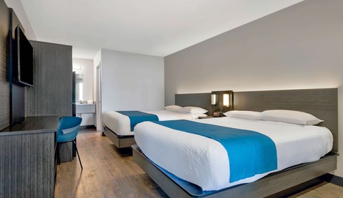 Deluxe Room, 2 Queen Beds, Non Smoking, Kitchenette