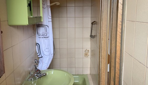 Single Room, Private Bathroom