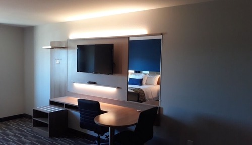 Room, 1 Queen Bed, Accessible, Non Smoking (Mobility)