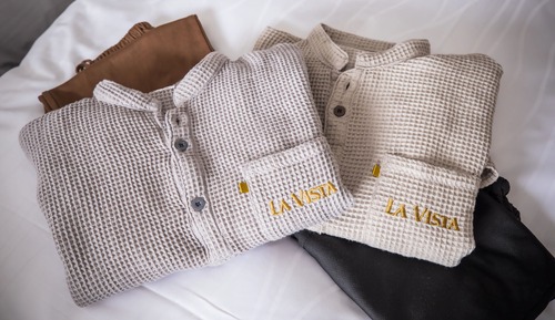 Moderate Queen Room (Pasta Dinner Set (Including JPY 2750) & Western Japanese Breakfast Buffet)