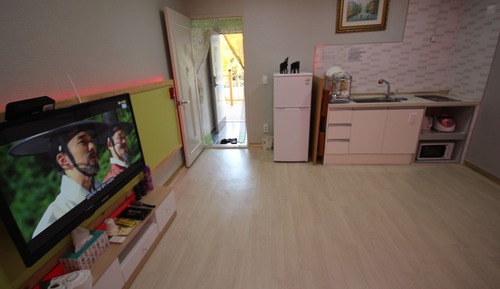 Room (Ondol (One Room))