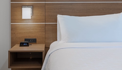 Standard Room, 1 King Bed, Accessible (Communications)