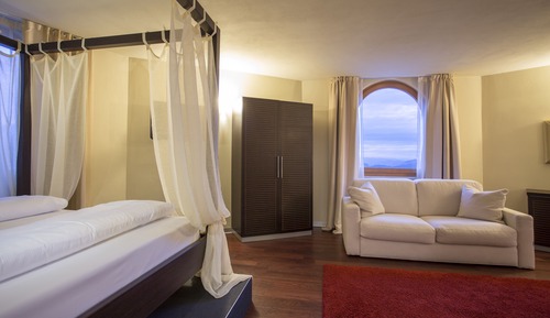 Quadruple Room (Love)