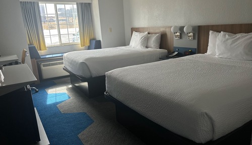 2 Queens Bed Non Smoking Room