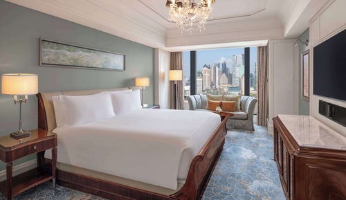 King Luxury Panorama River View Suite