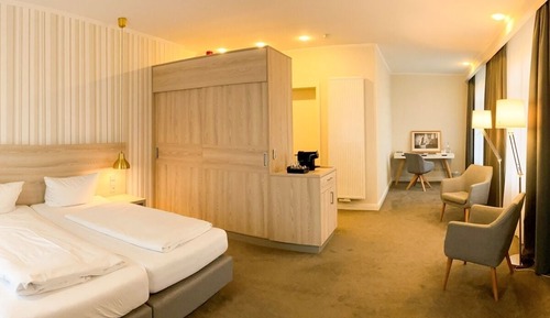 Junior Suite, Terrace, Park View