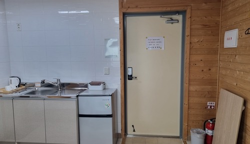 Standard Studio (205)