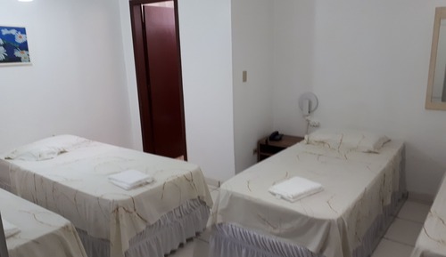 Economy Quadruple Room (4 camas solteiro)