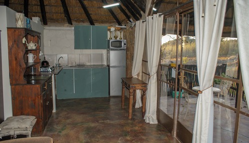 Golden Cabin (3)