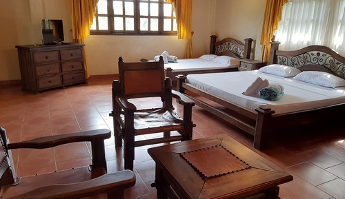 Comfort Room (6 people)