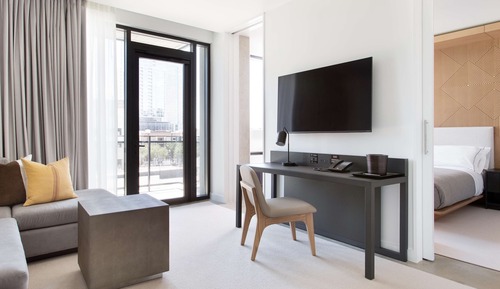 Suite, 1 King Bed, Balcony