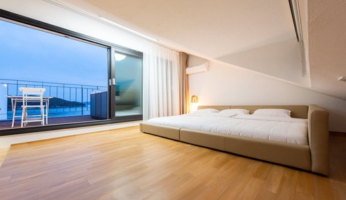 Pool Villa V Type (1005)