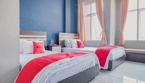 Twin Room (RedDoorz)