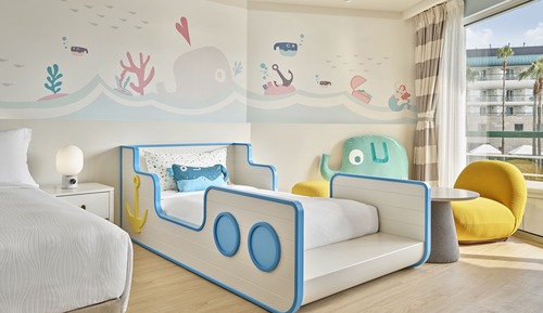 Kids Deluxe Garden View Family Twin - IRD Chicken & Beer Set (Once per Stay)