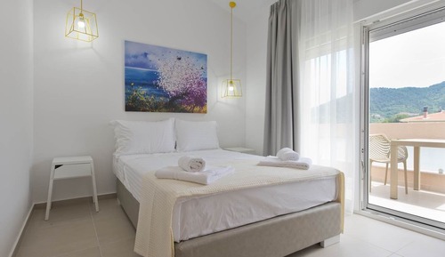 Romantic Suite, Sea View (Ouranos)