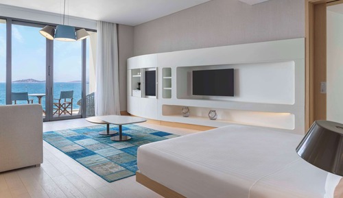 Junior Suite, 1 King Bed, Balcony