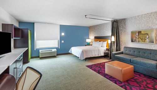 Studio, 1 Queen Bed, Accessible (Mobility & Hearing, Roll-in Shower)