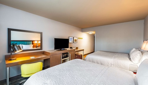 Room, 2 Queen Beds, Accessible, Non Smoking (Mobility & Hearing, Roll-In Shower)