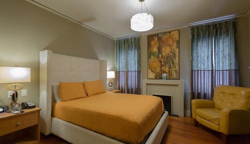 Standard Room, 1 Queen Bed