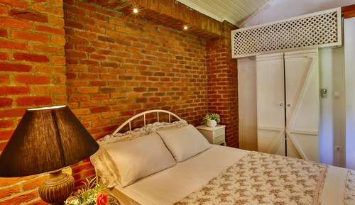 Riversong Suite