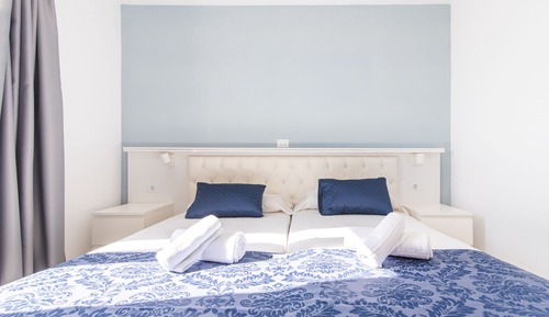 Standard Apartment, Private Bathroom, Mountain View (CAT. 4)