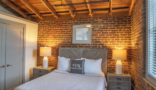 Studio Suite, 1 Queen Bed