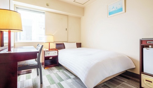 Single Room, Smoking