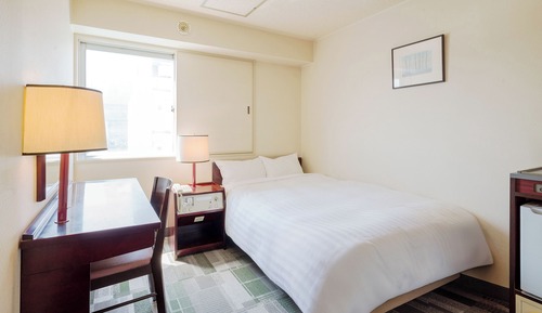 Semi Double Room, Smoking