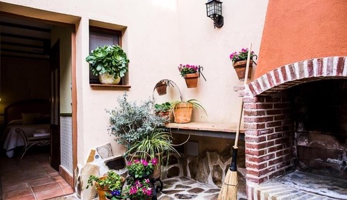 Double Room, 1 Double or 2 Twin Beds