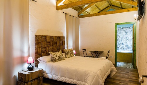 Deluxe Suite, Hot Tub