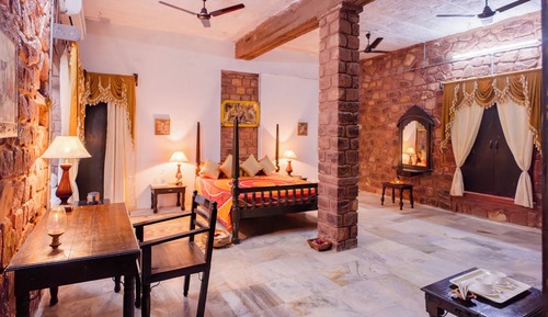 Royal Studio Suite