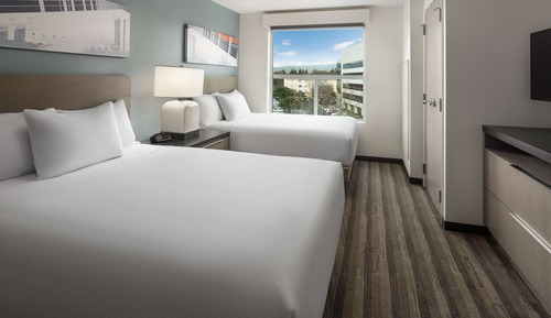 Suite, 1 Bedroom (2 Queenbed & 1 Sofabed, Speciality)