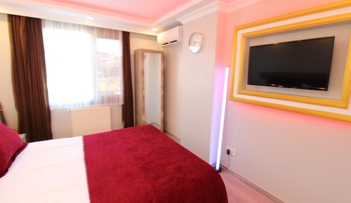 Quad Room
