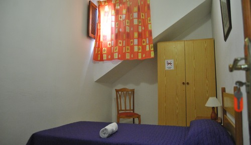 Single Room Shared Bathroom